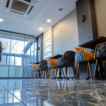 Musk24H Hostel Istanbul Exterior photo