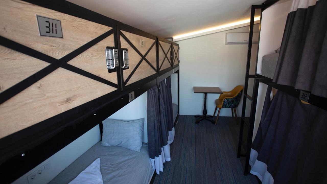 Musk24H Hostel Istanbul Exterior photo